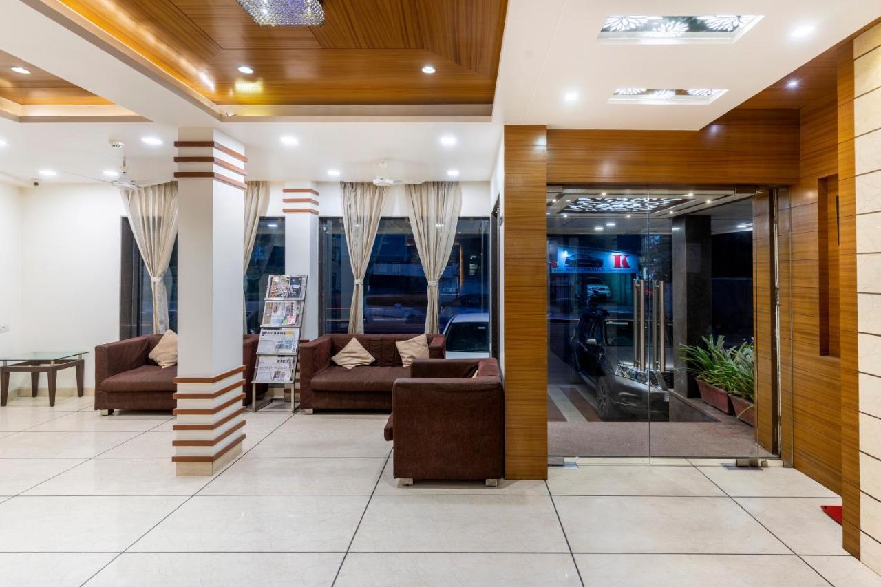 Hotel Ashish Ahmedabad Exterior foto
