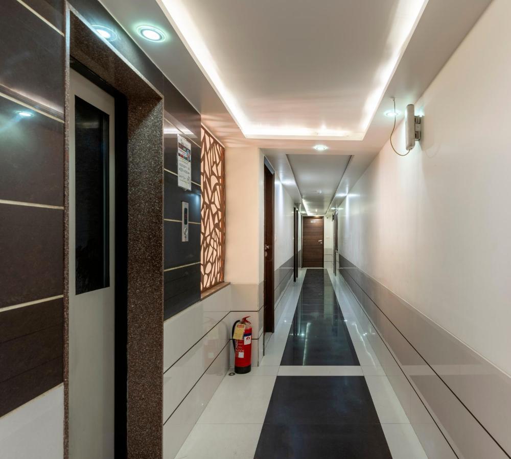 Hotel Ashish Ahmedabad Exterior foto