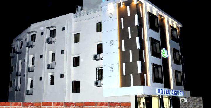 Hotel Ashish Ahmedabad Exterior foto